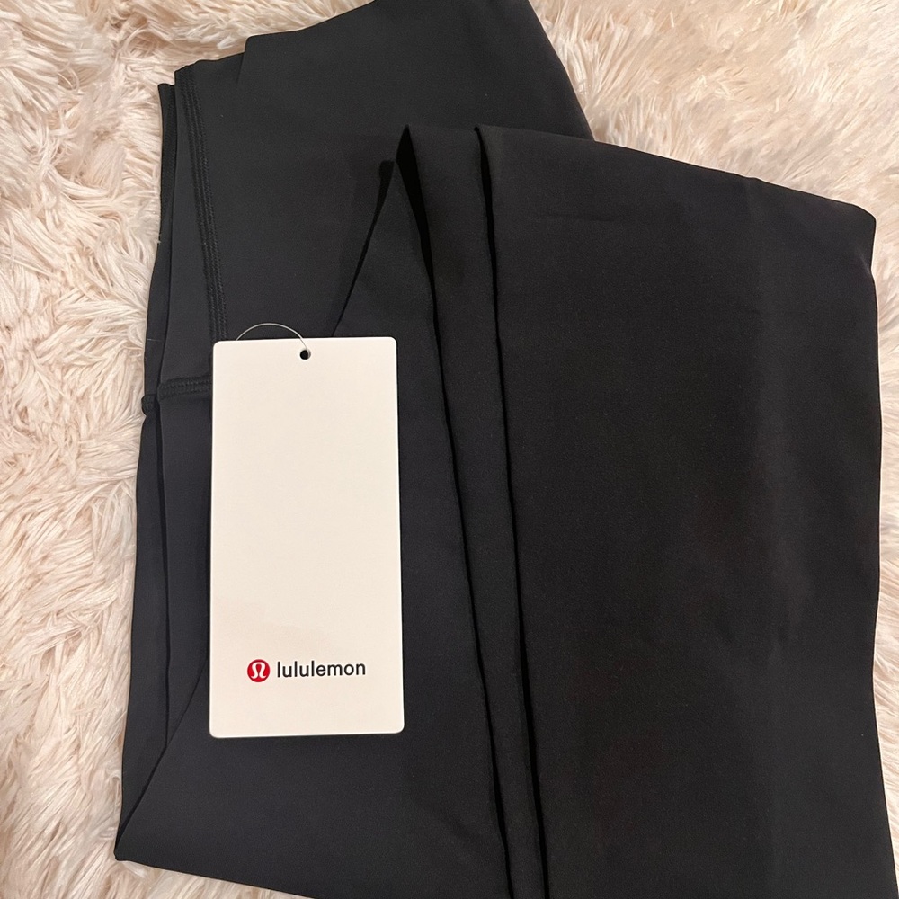 NWT - Lululemon Wunder Under SHR Tight 28"*FLux - Sz 6